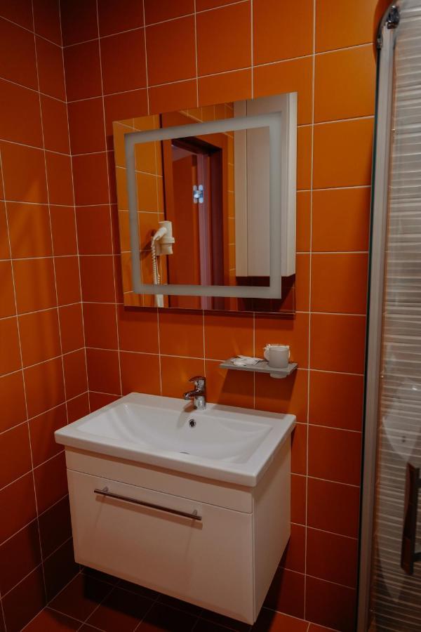 Lomo Hotel Umanʼ Exteriör bild