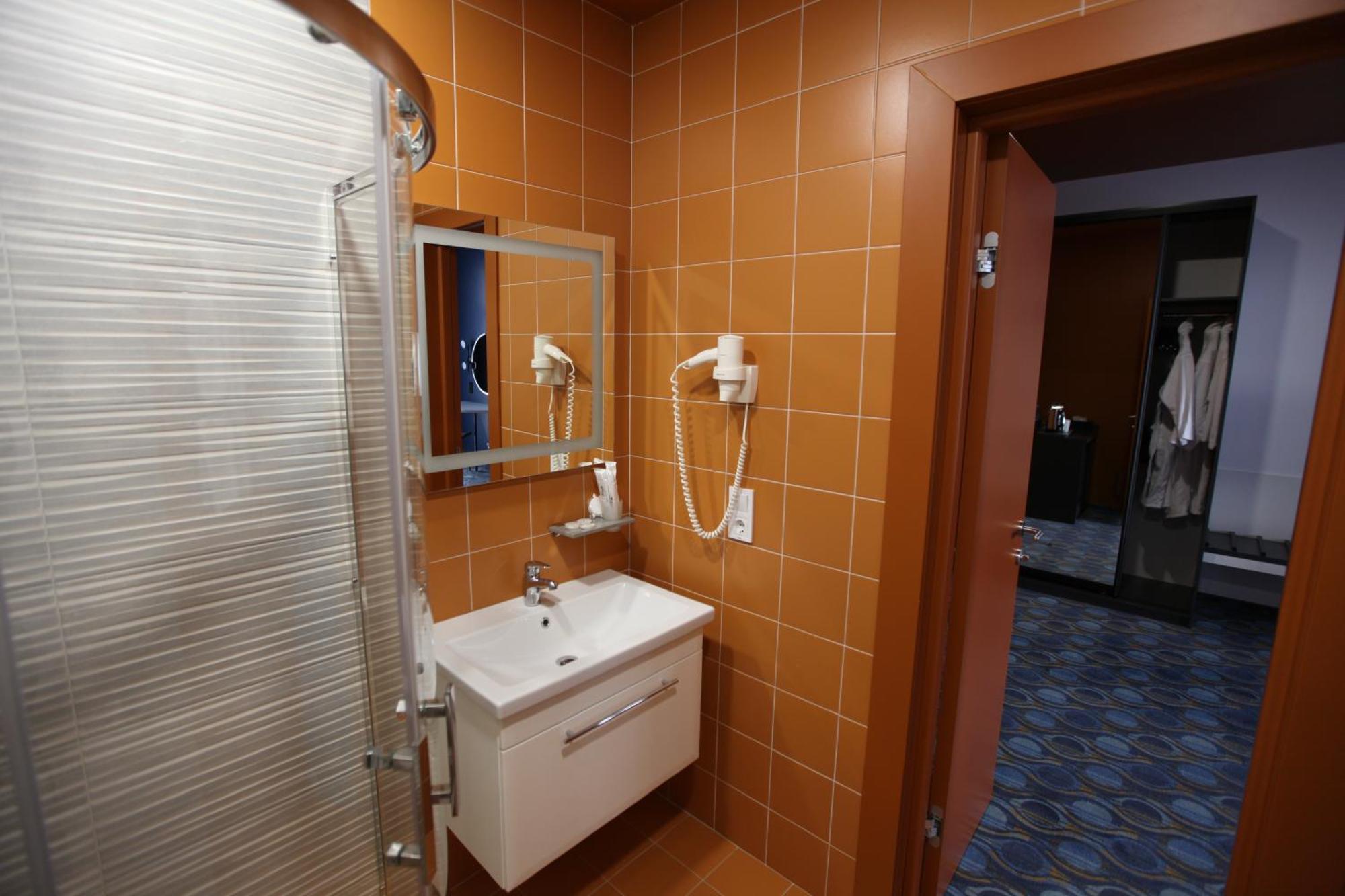 Lomo Hotel Umanʼ Exteriör bild